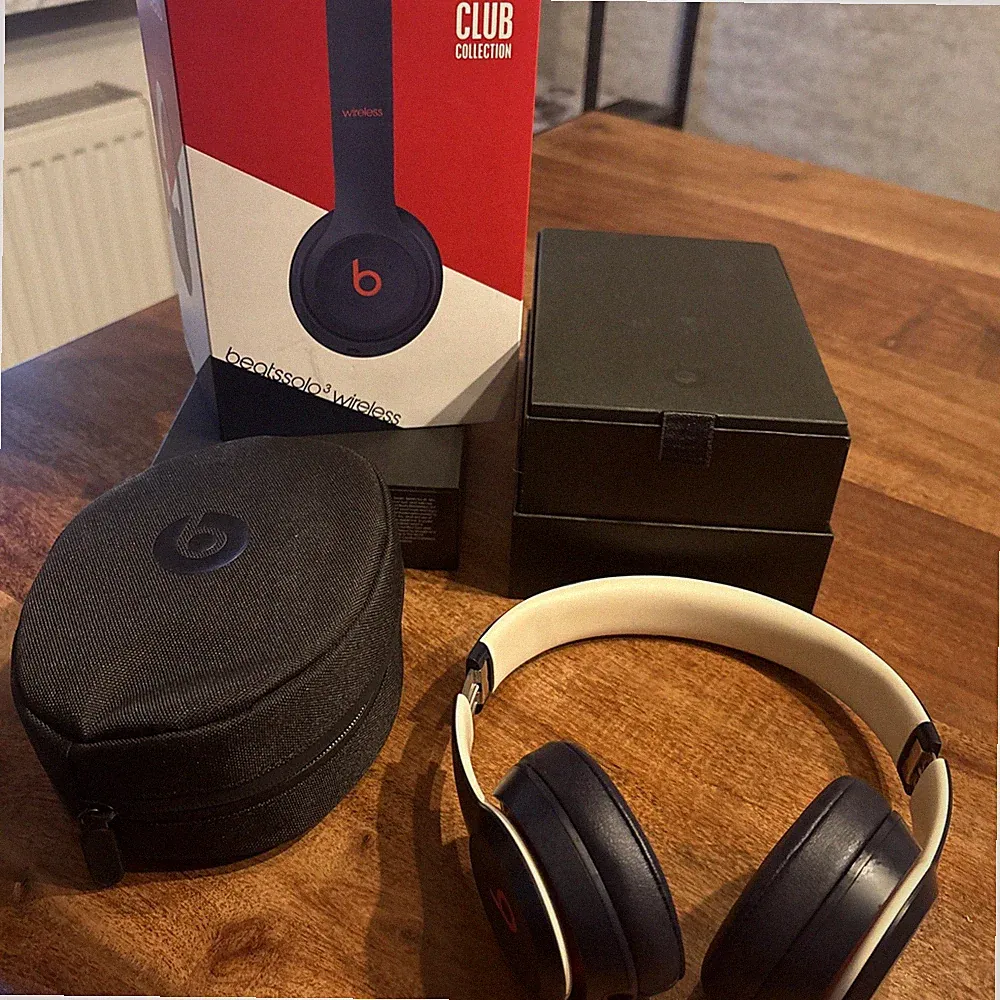 Beats Solo 3 Wireless Club Navy Marineblau mit Tasche und Original Verpackung