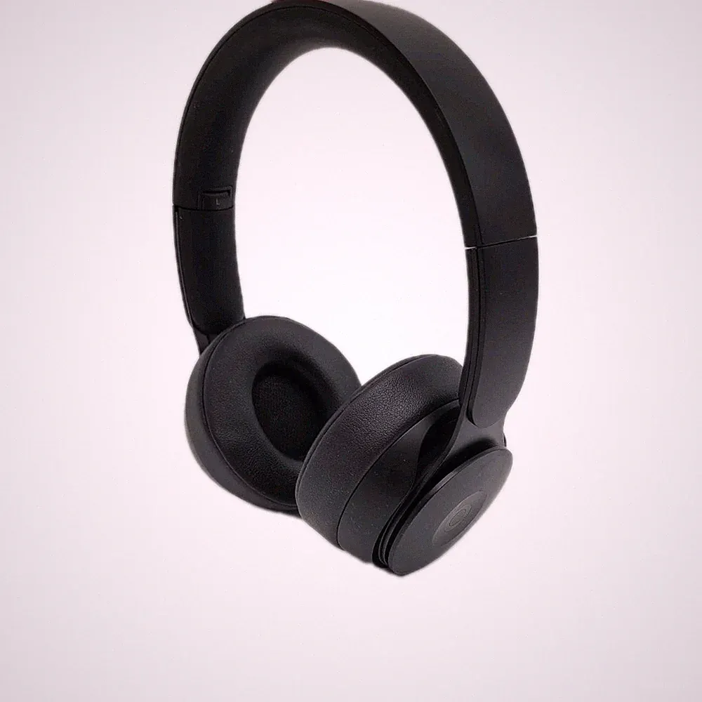 Beats Solo Pro On-Ear Bluetooth Kopfhörer mit aktiver Geräuschunterdrückung