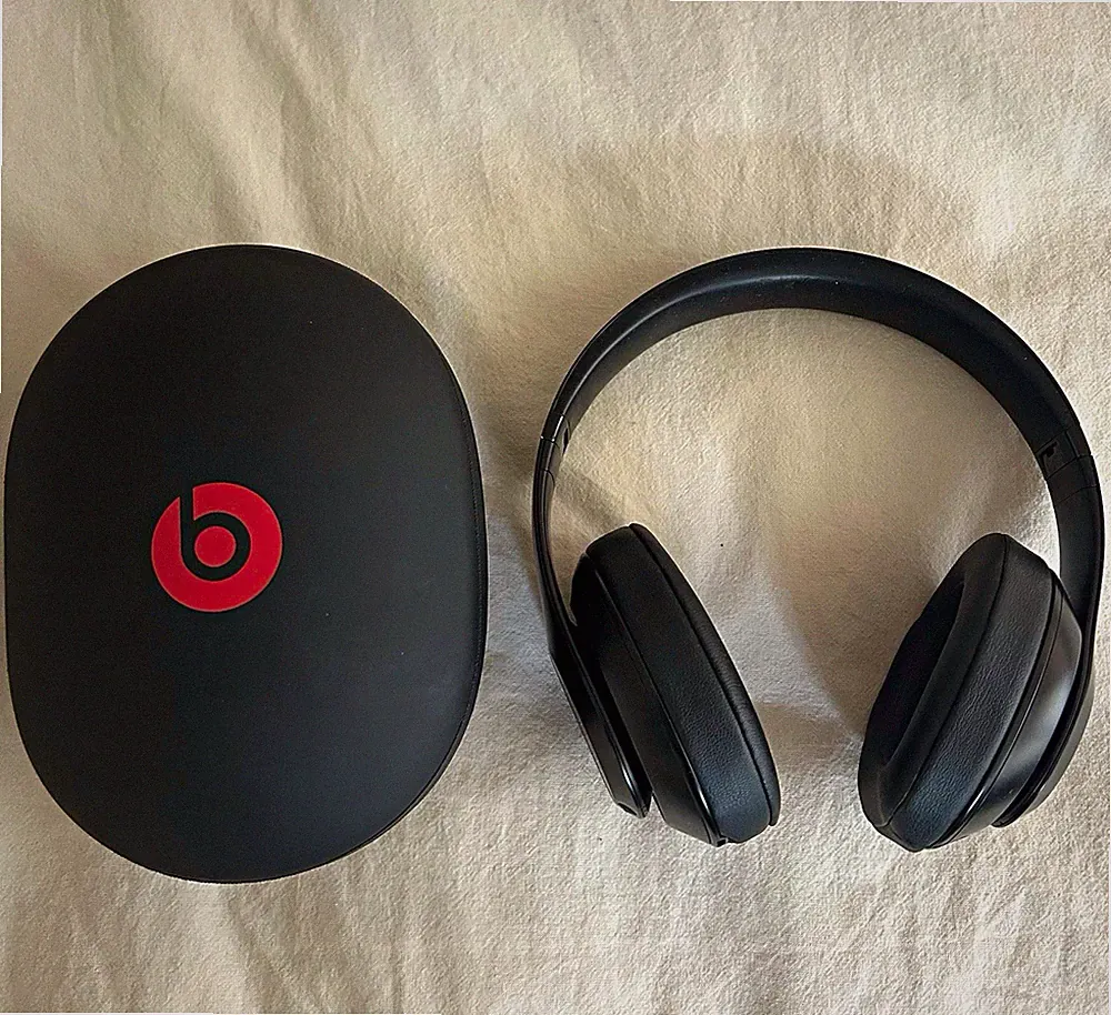Beats studio 3 Bluetooth On-Ear Kopfhörer Schwarz mit Case, Box & Kabel, wie NEU