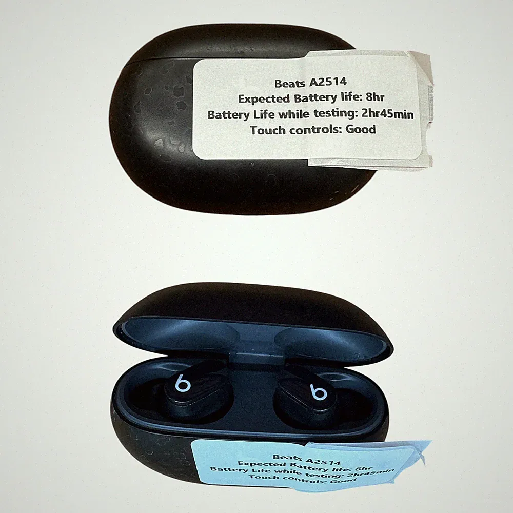 Beats Studio Buds A2514 Schwarz In-Ear True Wireless Kopfhörer mit Case