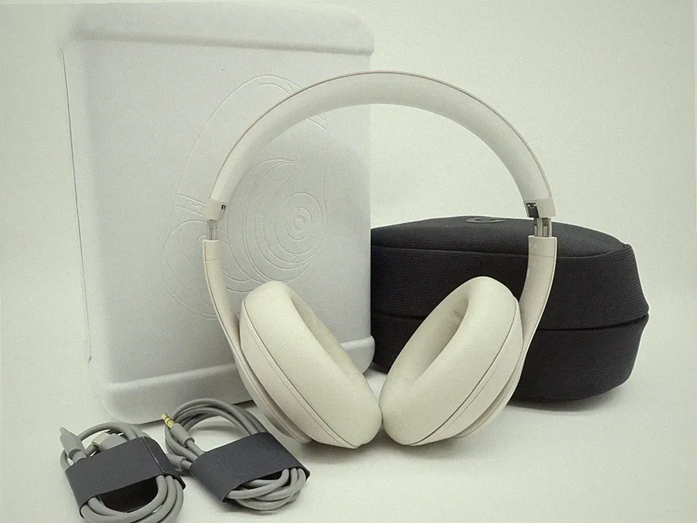 Beats Studio Pro Kopfhörer Bluetooth Noice Cancelling Sandstone