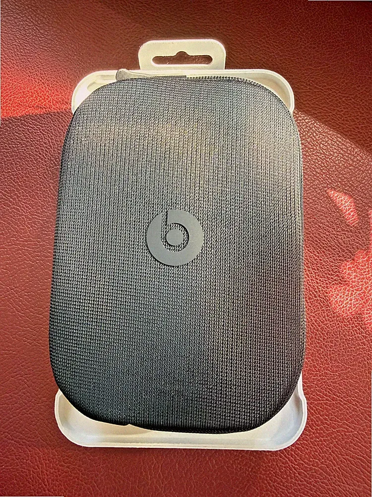 Beats Studio Pro Over-ear Kopfhörer Sandstein Headset Bluetooth