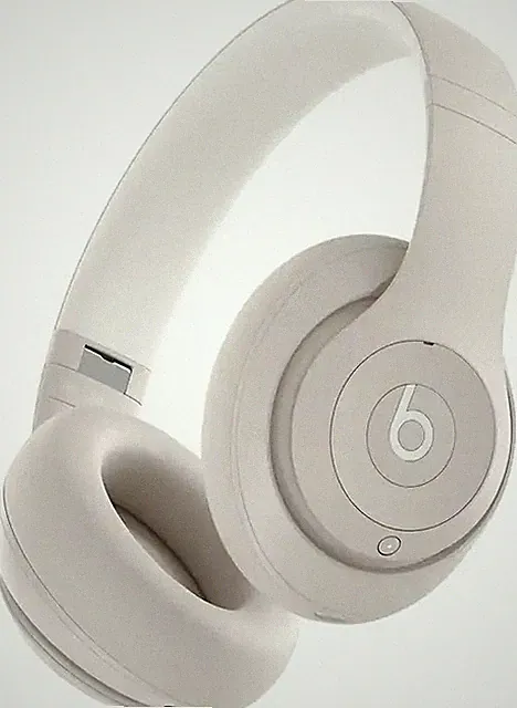 Beats Studio Pro sandstein