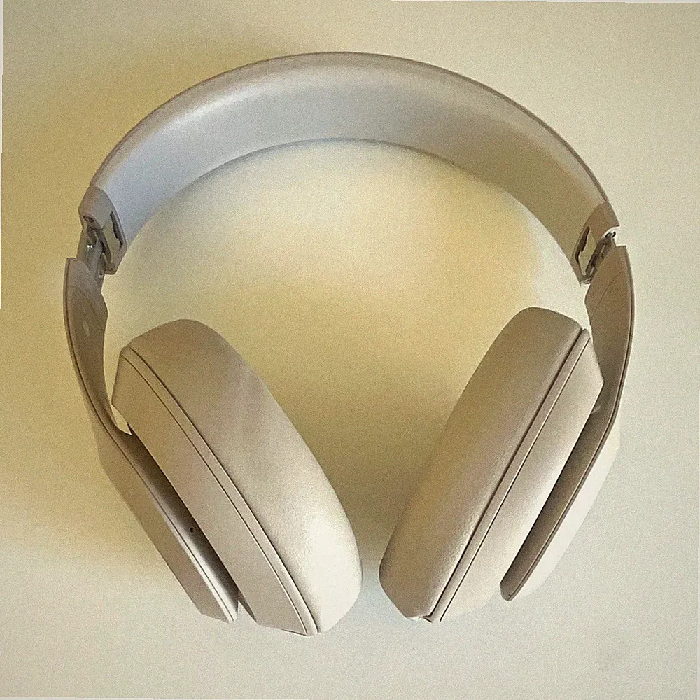 Beats Studio pro Wireless On-Ear Kopfhörer Grau mit Case & Kabel 3 Wochen alt