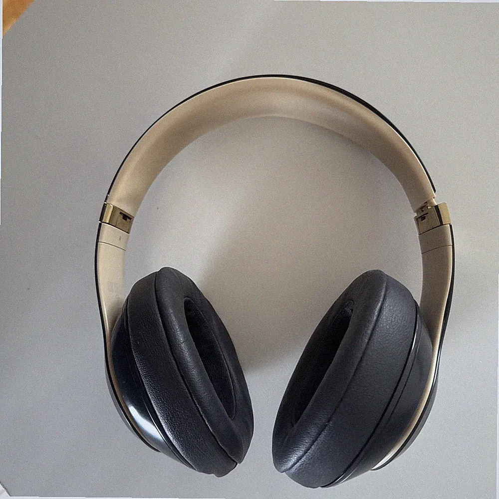 Beats Studio3 Over-Ear Kopfhörer Bluetooth Noise-Cancelling Asphaltgrau gold