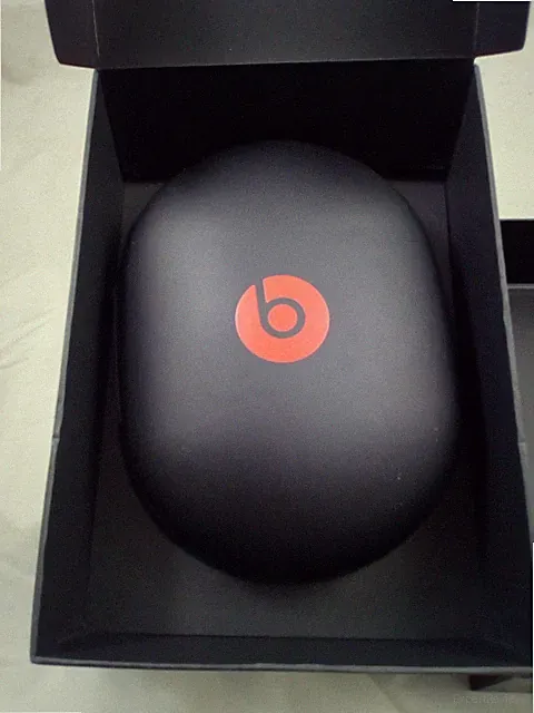 Beats Studio3 Wireless Over-Ear Headphones (Schwarz)