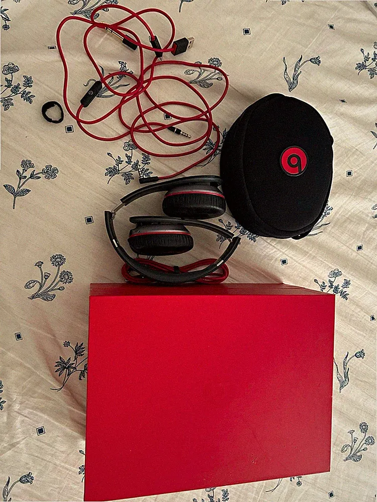 Beats Wireless Gen 2 HD On-Ear Kopfhörer faltbar 3,5mm Schwarz/Rot mit Case, Box