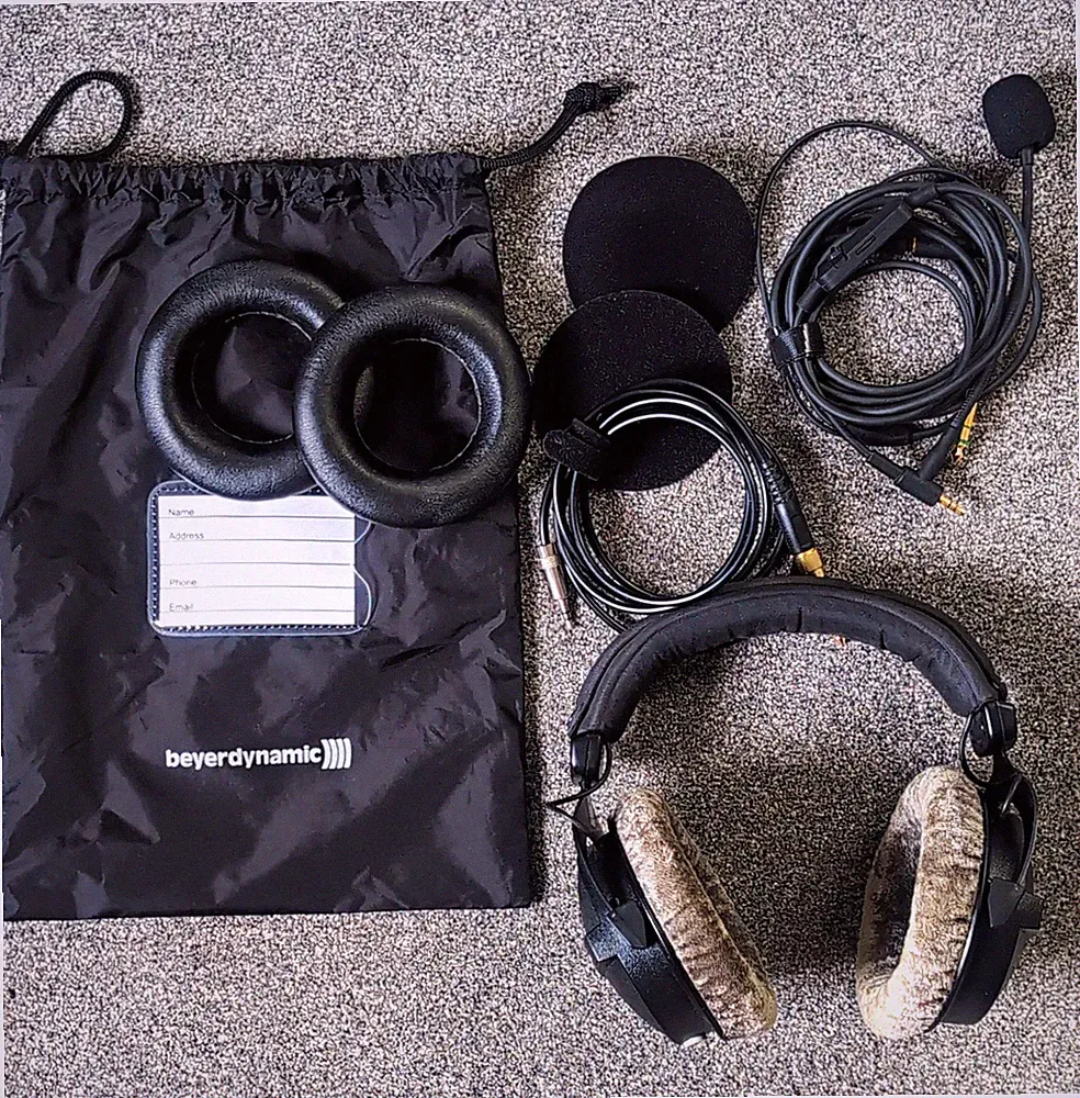 beyerdynamic DT 770 PRO 32 Ohm Kopfhörer mit Custom One Pro Mikrofon