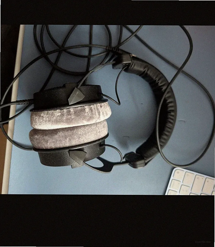 Beyerdynamic DT 990 Pro 80 Ohm Over-Ear Studio Kopfhörer