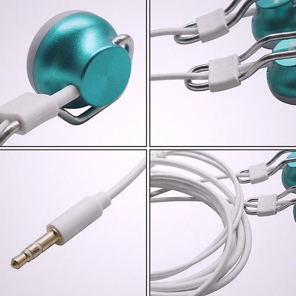 Blaue kabelgebundene Flachkopf-Kopfhörer mit Carbon-Titan Sound Tech 3,5 mm