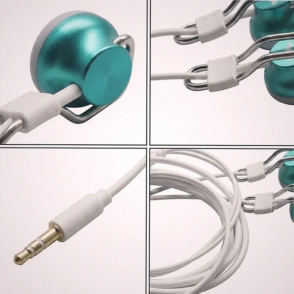 Blaue kabelgebundene Flachkopf-Kopfhörer mit Carbon-Titan Sound Tech 3,5 mm