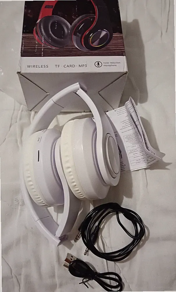 Bluetooth Kopfhörer on Ear in weiß mit integrierten MP3 Player- neu + ovp.