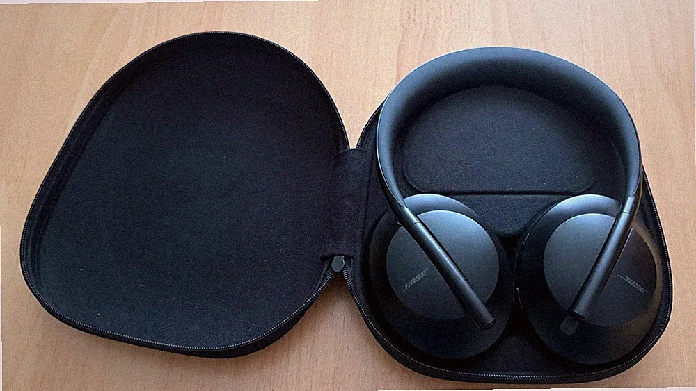 Bose 700 Noise Cancelling Over-Ear Kopfhörer - Schwarz - Ohrpolster Neu