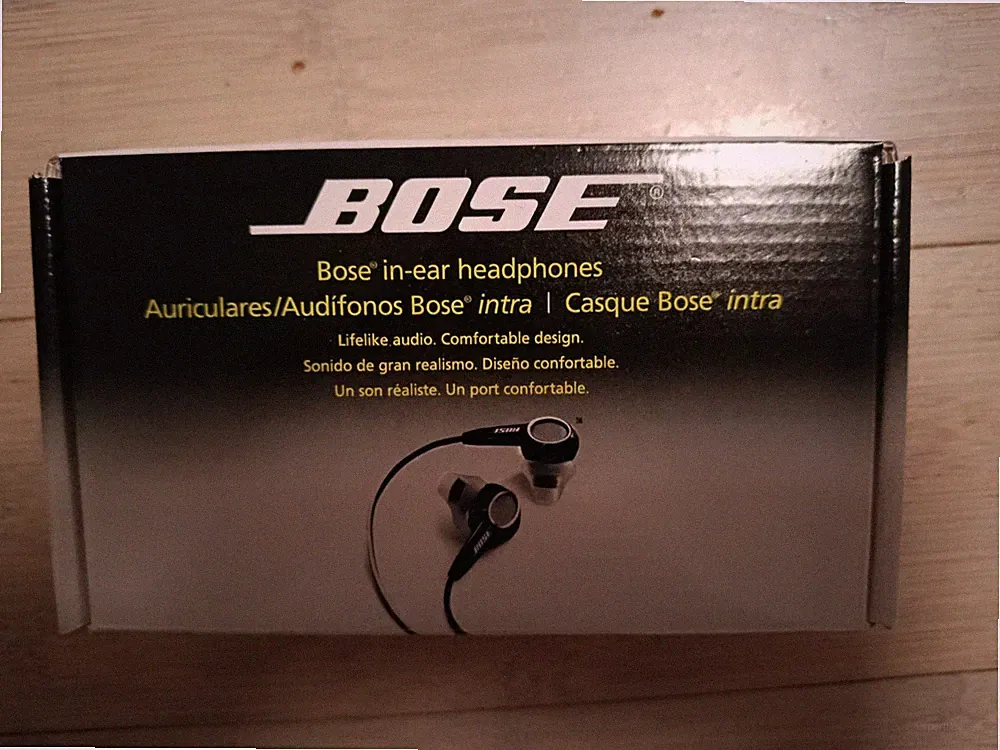 Bose In-Ear-Kopfhörer (Modell BW-1). Typ: Kabelgebunden - OVP