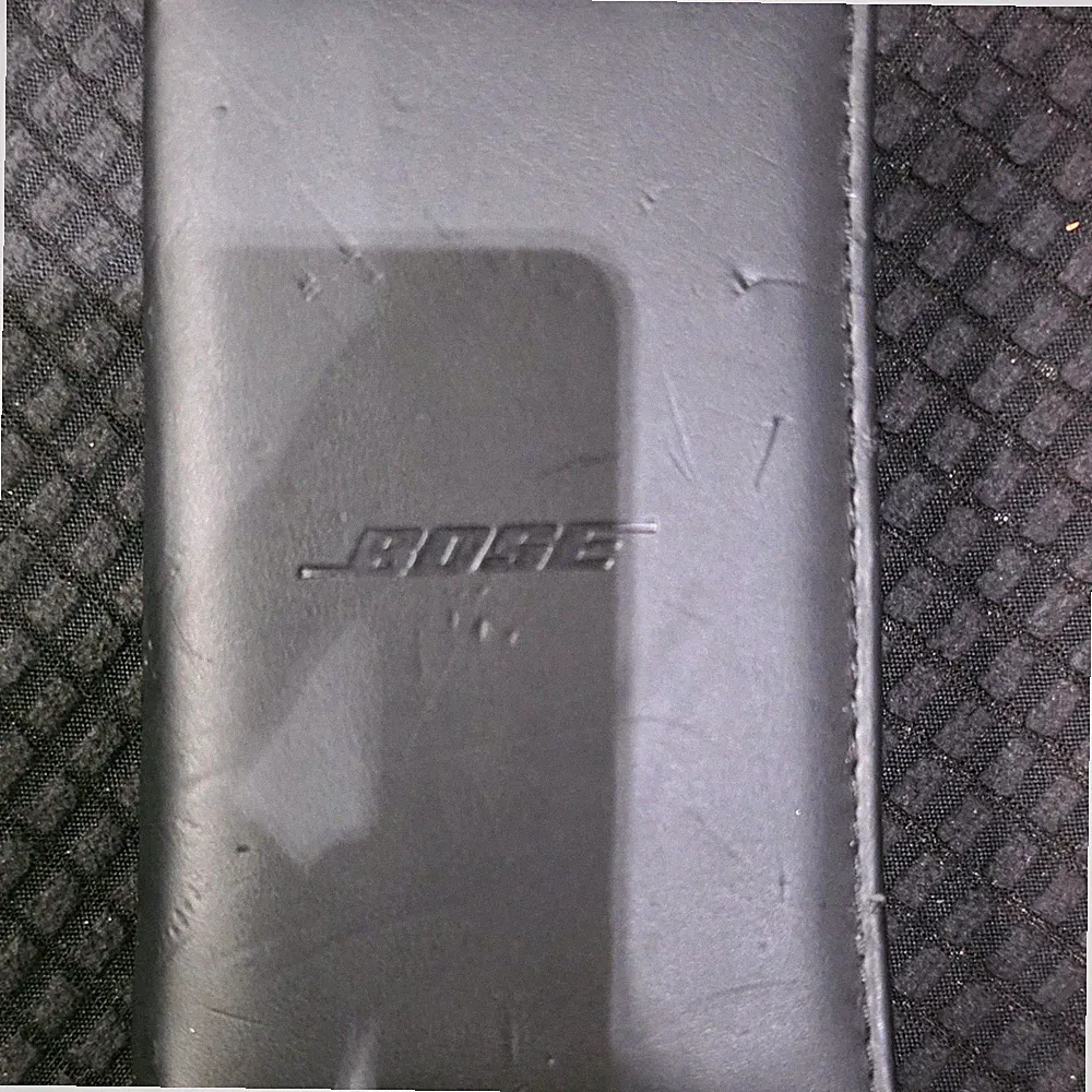 Bose In-Ear-Kopfhörer Ohrbügel kabelgebunden 3,5mm Schwarz/Silber Etui