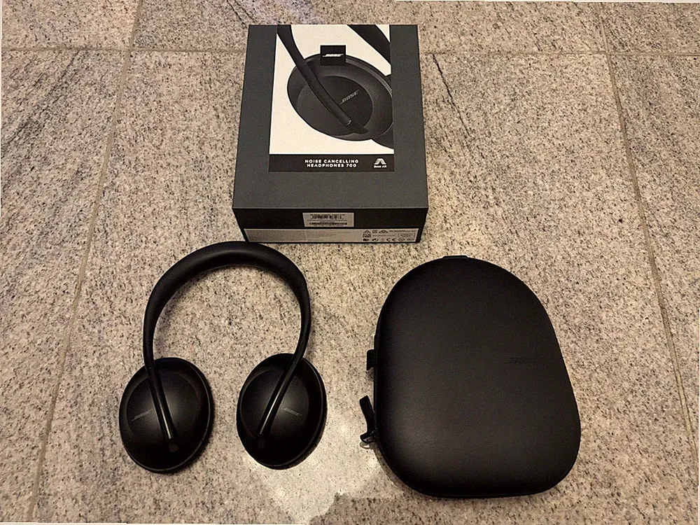 Bose Noise Cancelling Headphones 700 Schwarz Bluetooth Over-Ear Kopfhörer NC700