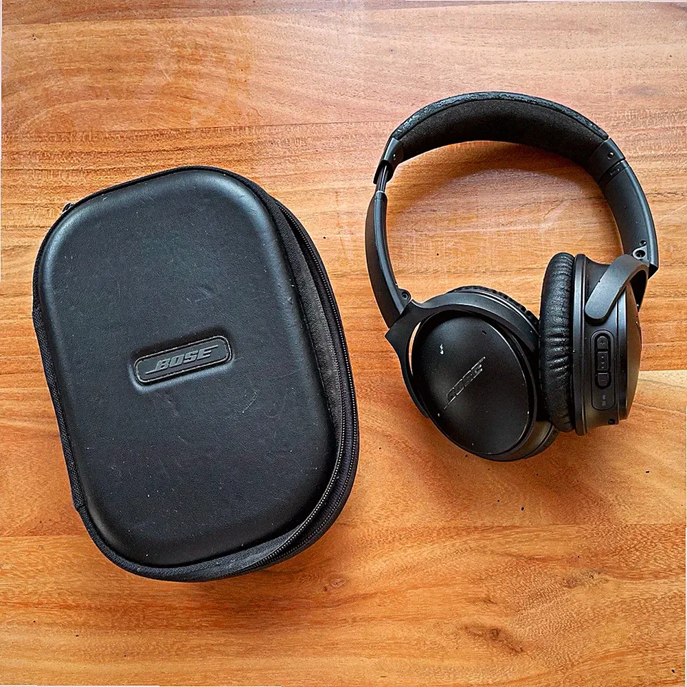Bose QuietComfort 35 Bluetooth Over-Ear Kopfhörer schwarz mit Etui