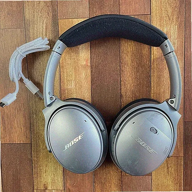 BOSE QuietComfort 35 II Rare Silver used Betrieb bestätigt.