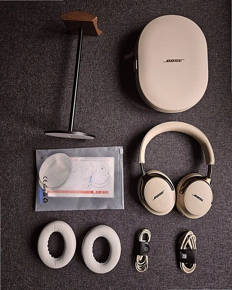 Bose QuietComfort Ultra 2nd Gen Noise Cancelling Kopfhörer + Ohrpolster & Stand