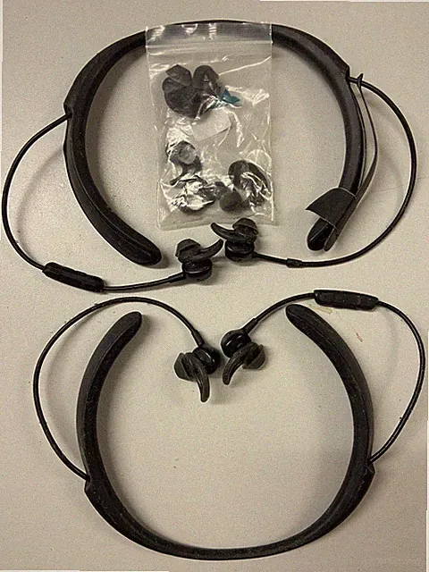 Bose QuietControl 30 QC30 Wireless Bluetooth Nackenbügel Headset 2 Stück defekt