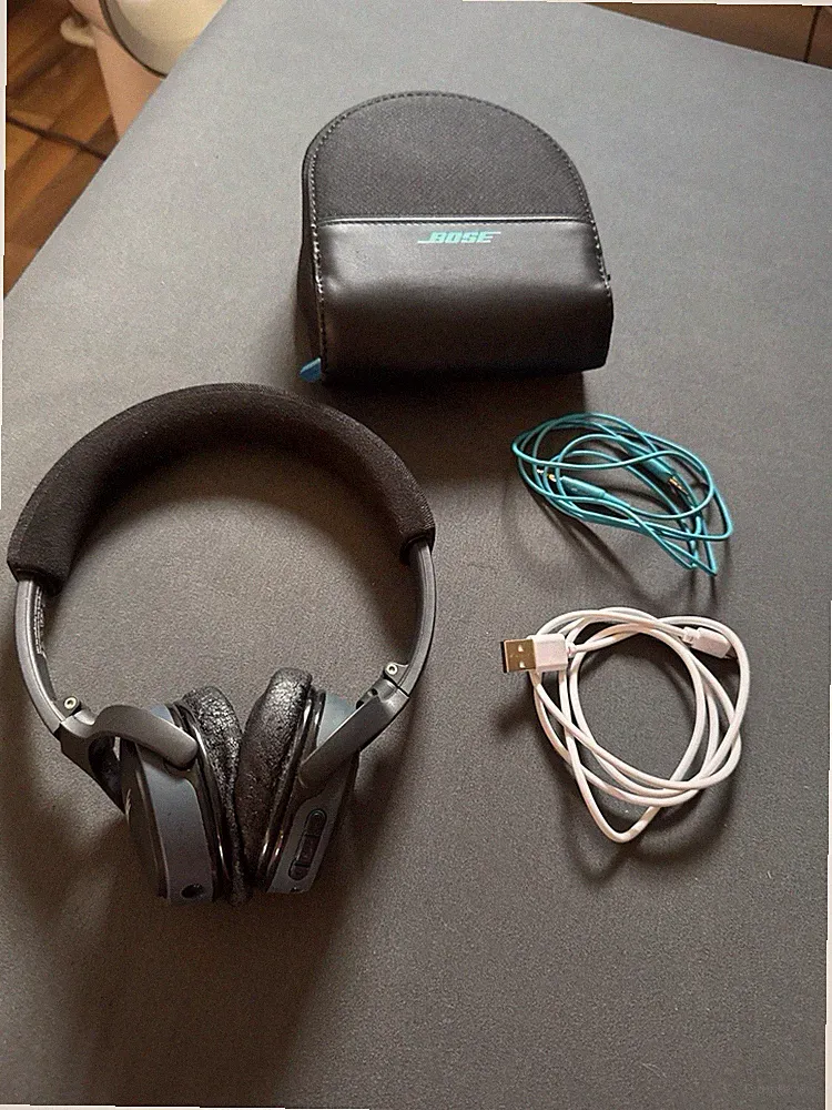 Bose SoundLink On-Ear Bluetooth Headphones – inkl. Tasche & Kabel