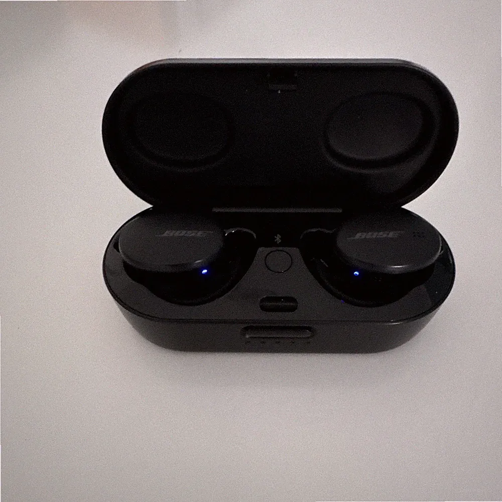 Bose Sport In-Ear Bluetooth Kopfhörer kabellos schwarz mit Ladecase