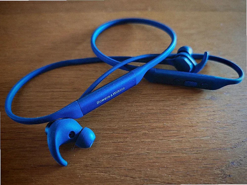 Bowers Wilkins PI3 kabellose In-Ear Kopfhörer mit AptX
