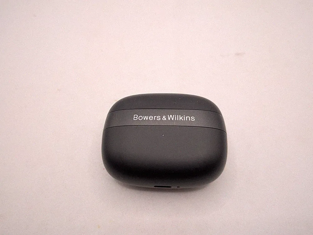 Bowers & Wilkins PI8 - Kabellose Bluetooth In-Ear Kopfhörer BLK NUR LADECASE!