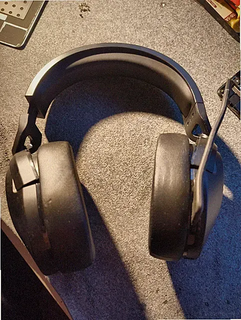 CORSAIR HS55 Core Wireless Gaming Headset - PC, PS5, PS4