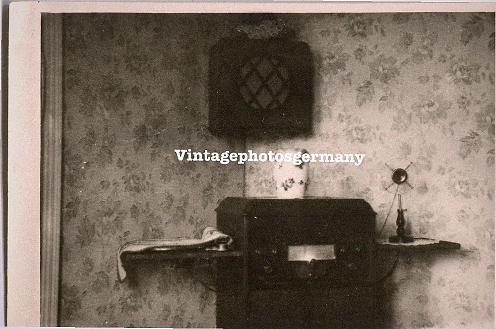 D1663 Foto 20er Jahre Radio Lautsprecher Technik Kopfhörer Musiktruhe Radiogerät