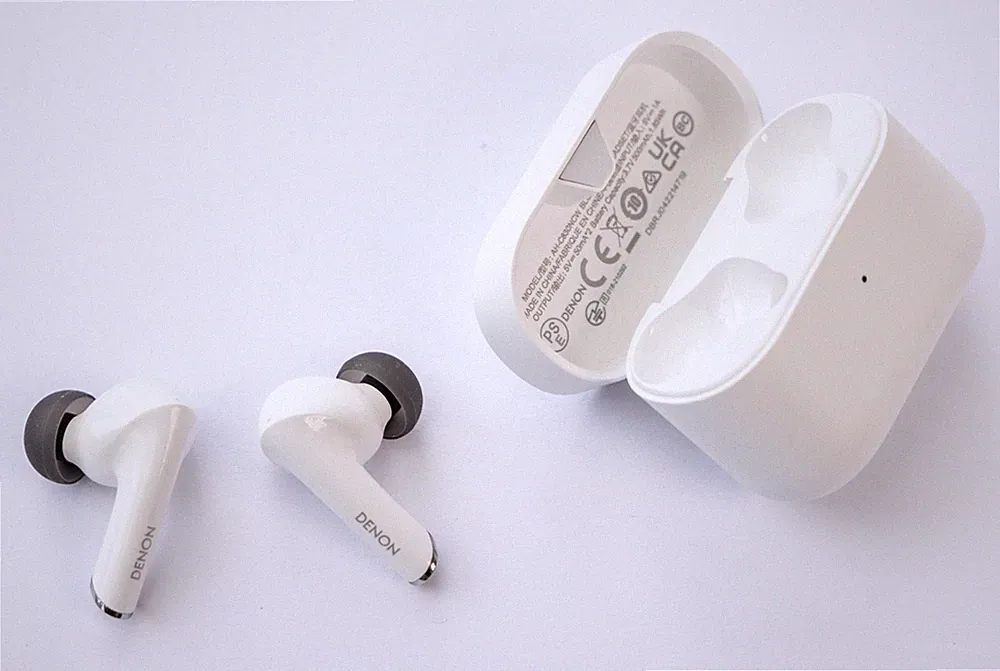 Denon AH-C830NCW In-Ear Kopfhörer Noise Cancelling Bluetooth Weiß