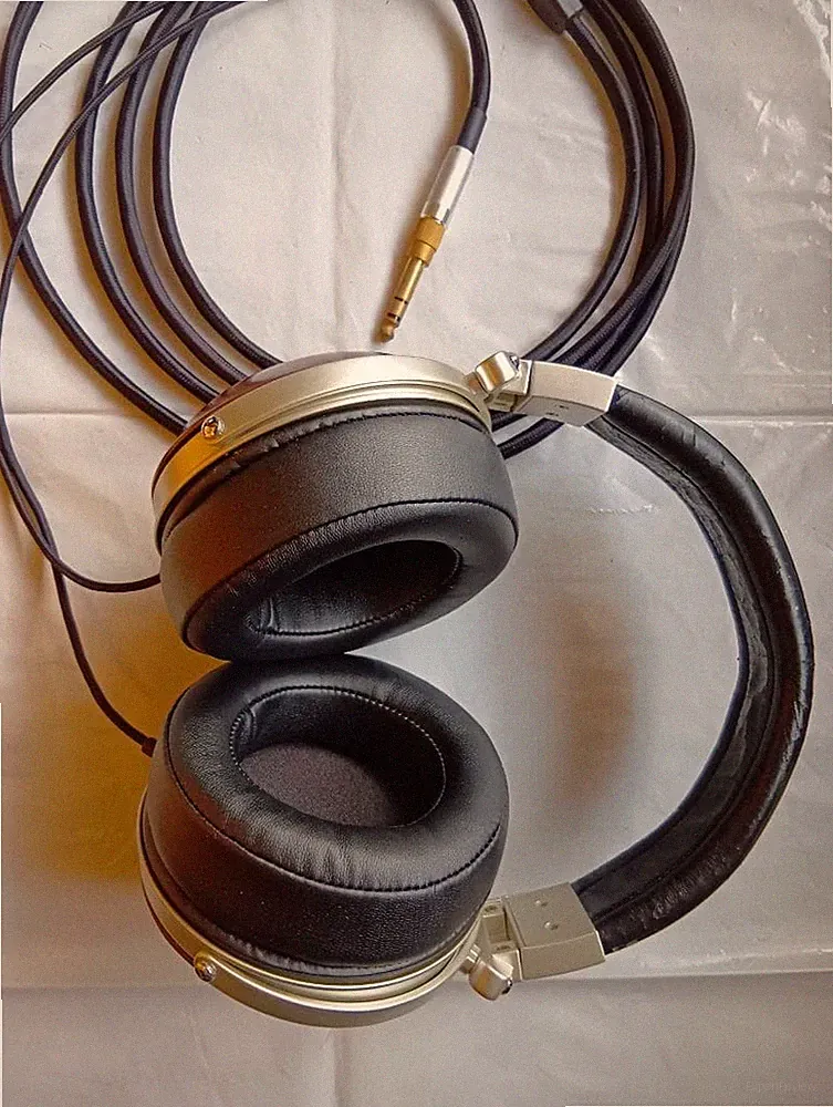 Denon AH-D5000 Flaggschiff Over-Ear Kopfhörer Mikrofaser Membran mit OVP