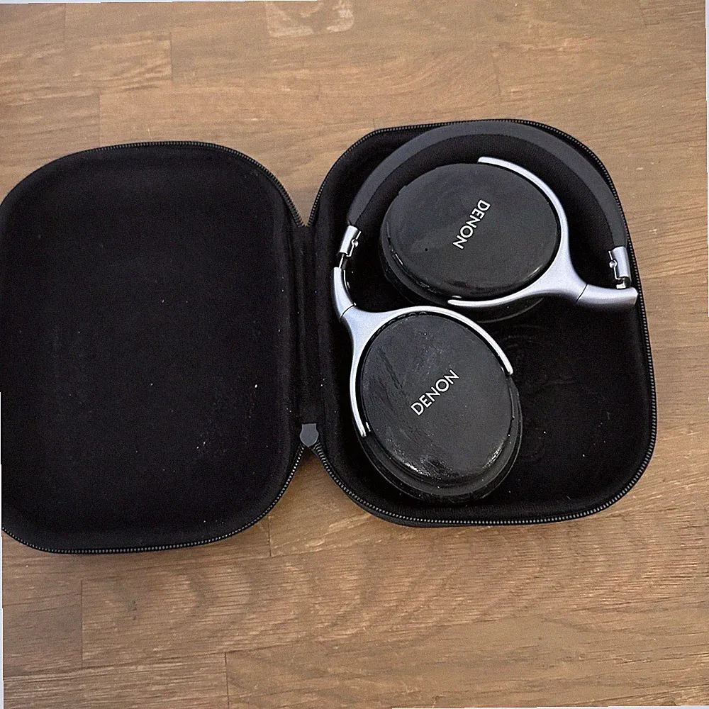 Denon AH-GC20 Over-Ear Bluetooth Kopfhörer mit Transportetui – Defekt