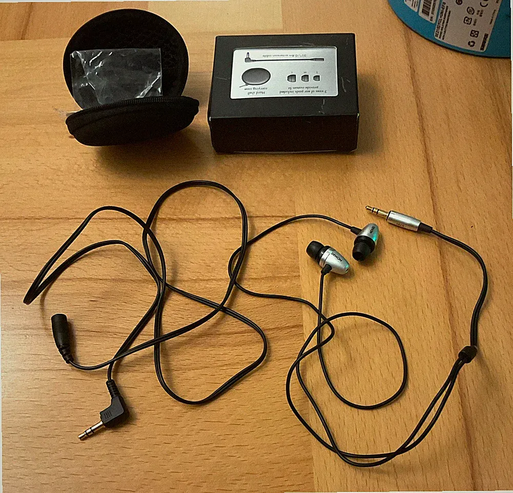 Denon C751 In-Ear-Kopfhörer 3,5 mm Klinke mit Tragetasche Kabel-gebunden HI-FI