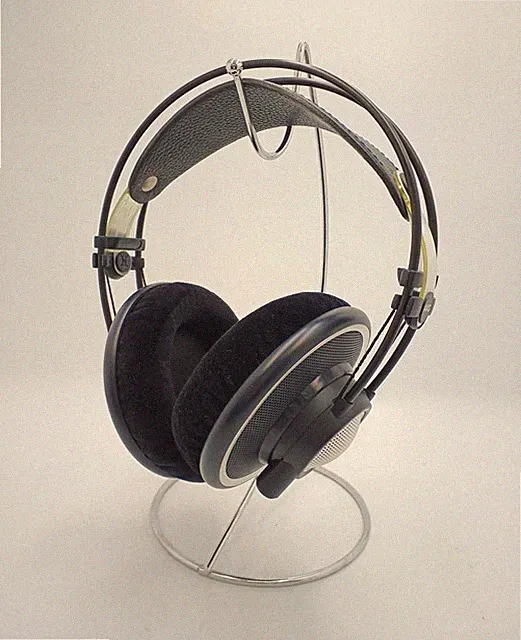 GEBRAUCHTE AKG K702 Dynamic Reference kabelgebundene Kopfhörer Rückseite aus...