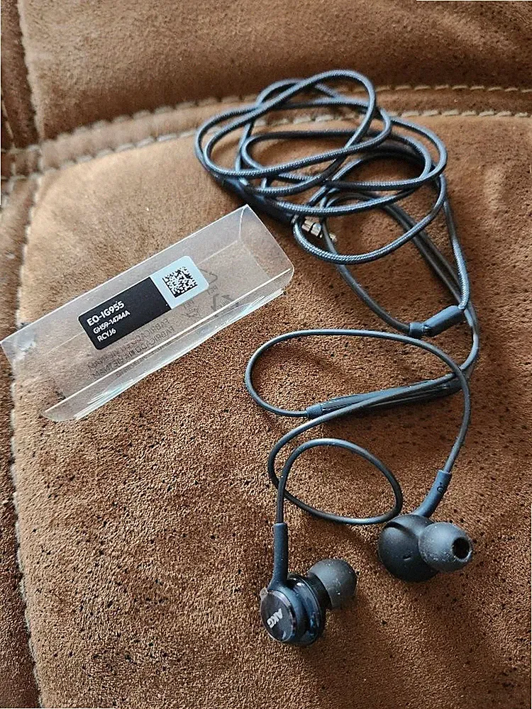 In Ear Kopfhörer Samsung Galaxy AKG schwarz