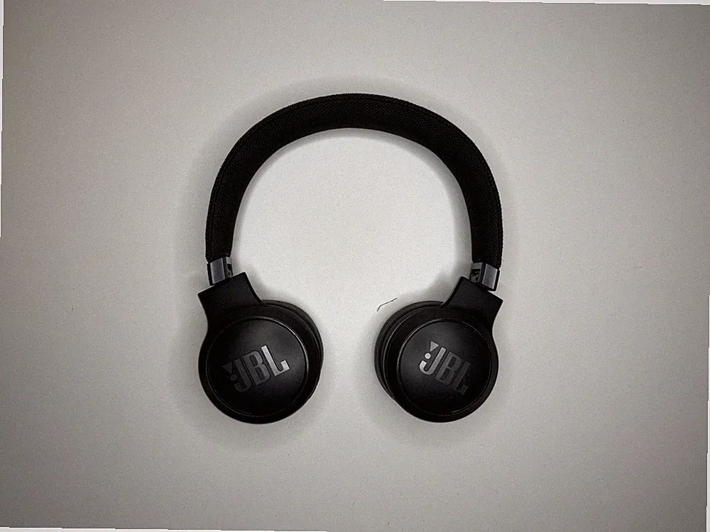 JBL Live 460NC Noise Canceling On Ear Bluetooth Over Ear Kopfhörer defekt