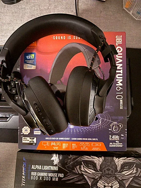 JBL Quantum 610 Wireless Gaming-Headset Over-Ear kabellos USB Boom-Mikro Schwarz