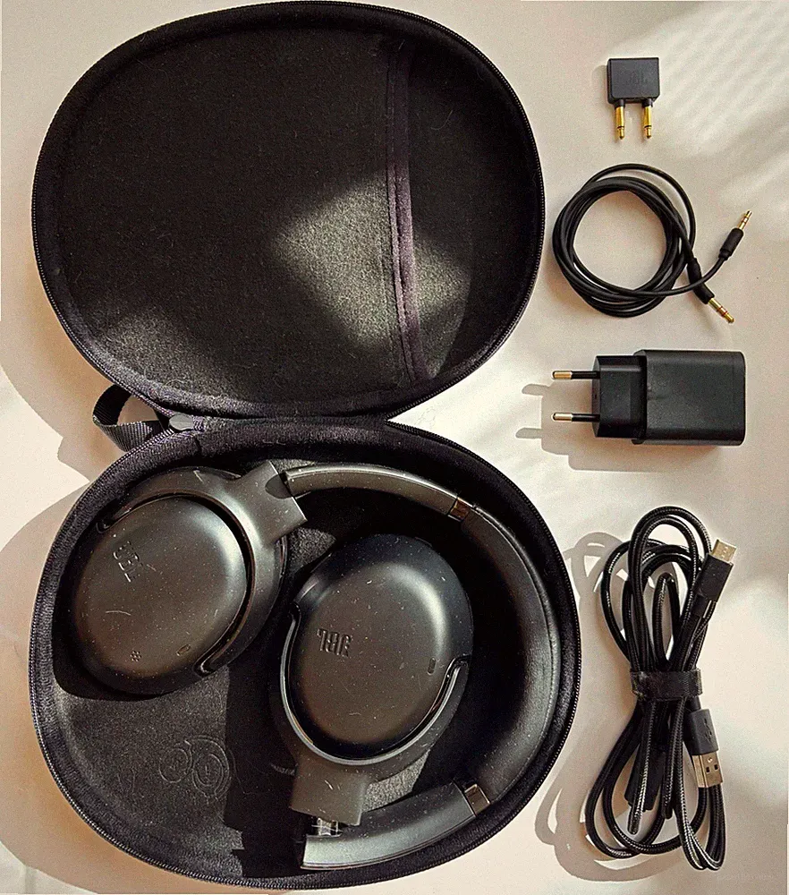 JBL TOUR Over-Ear Kopfhörer Bluetooth schwarz mit Case USB-C & 3,5mm Kabel