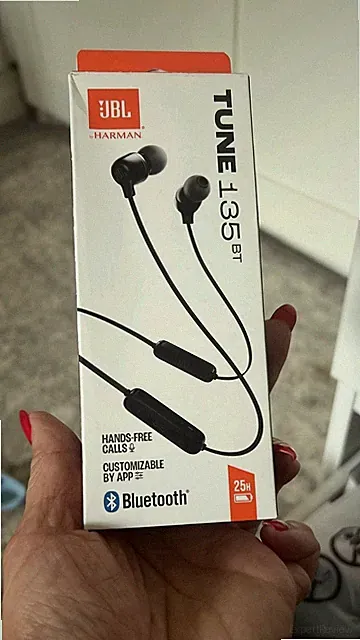 JBL Tune 135 BT. Kabellose Kopfhörer. Schwarz NEU im Karton