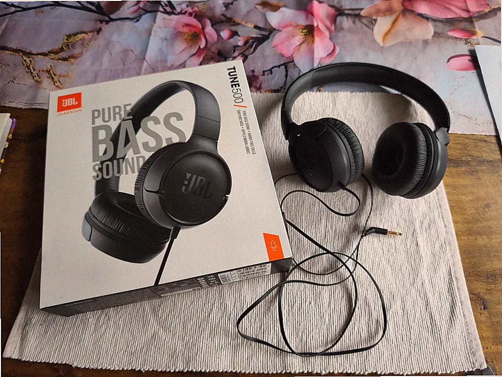 JBL TUNE 500 Kabelgebundener On-Ear-Kopfhörer - Schwarz (JBLT500BLK)