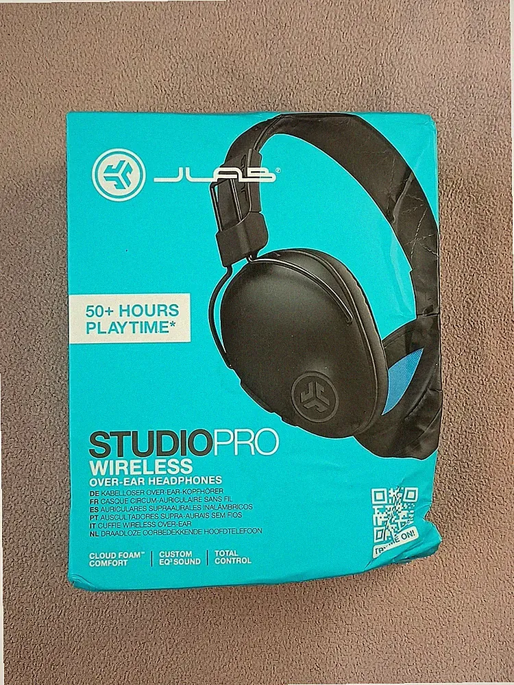 JLab Studio Pro Wireless Over-Ear Kopfhörer 50+ Stunden Spielzeit