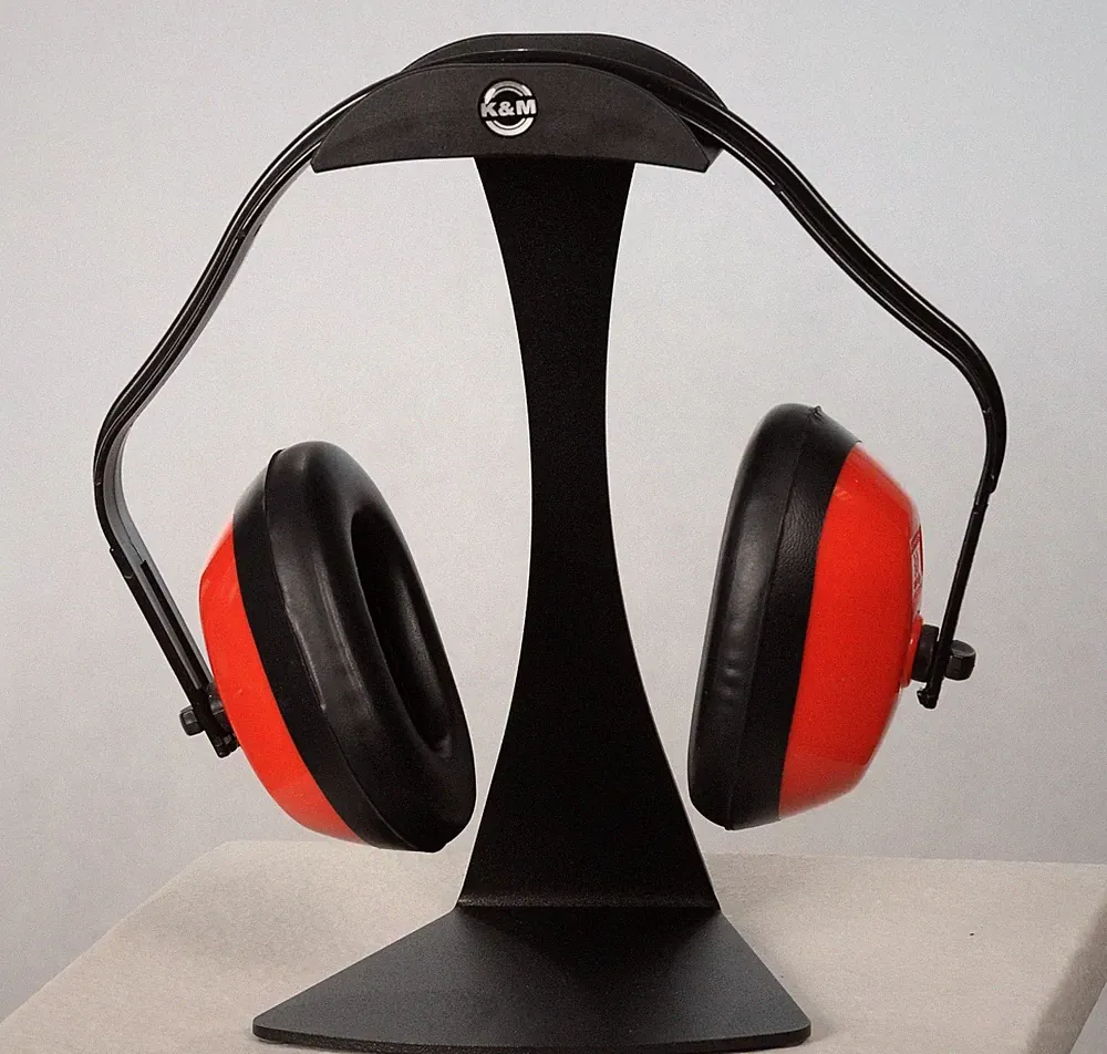 K & M Kopfhörer-Ständer Metallkörper rutschfest massiv Germany top Tischstativ