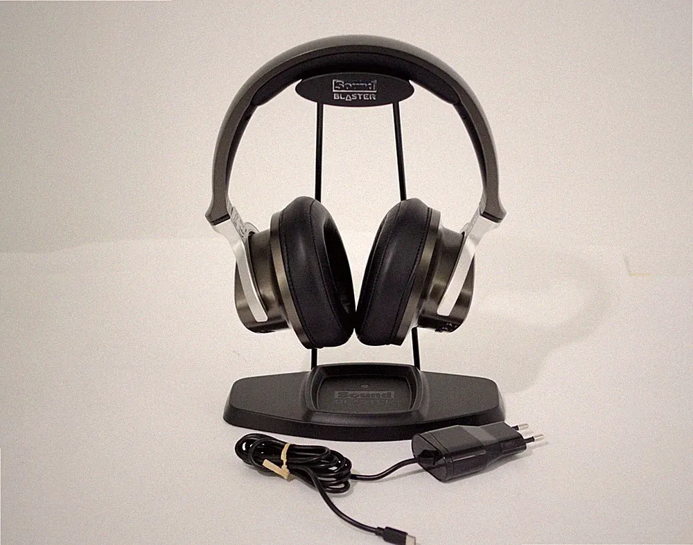 Kabellose Bluetooth NFC Over Ear Premum Kopfhörer ANC Creative Aurvana Gold