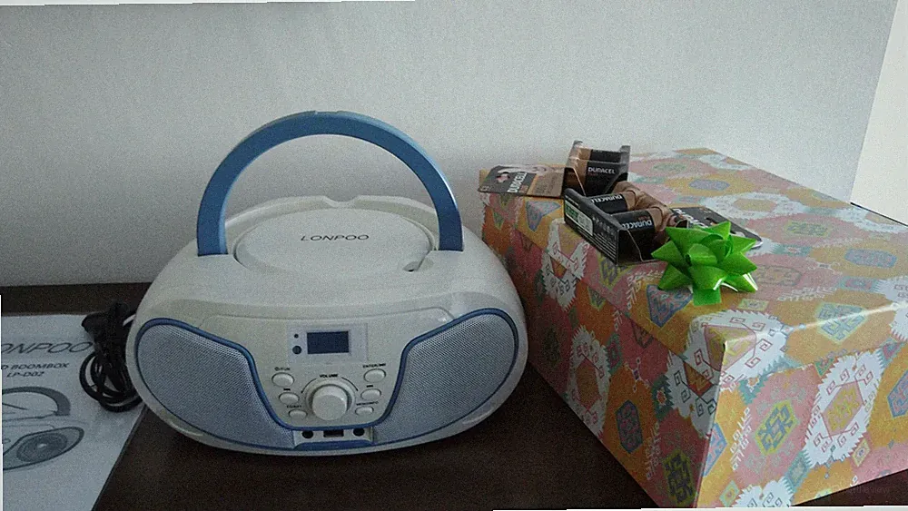 KINDER GESCHENK - LONPOO LP-D02 - CD - Stereoanlage mit FM-Radio - Bluetooth - USB - Kopfhörer