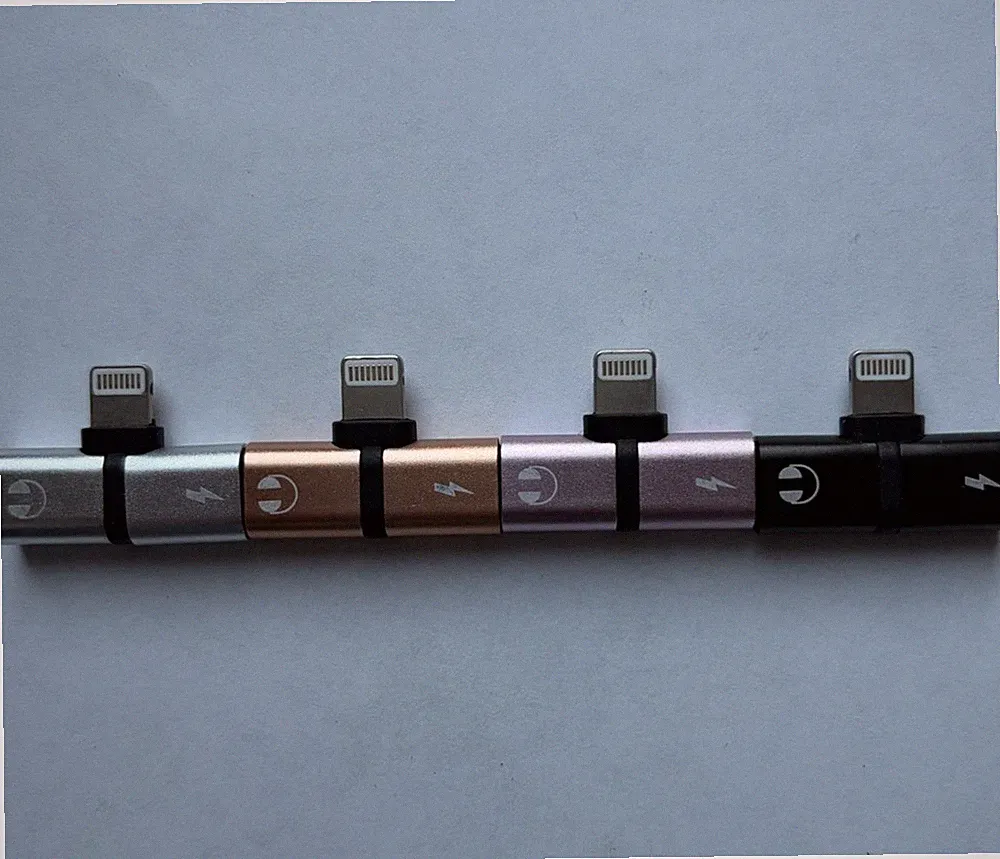 kopfhörer Adapter Splitter für iPhone: 2x iphone Lade-/Kopfhörerbuchse