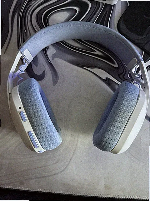 Logitech G435 Kabellose Gaming-Headset für Sony PlayStation 5 - Grauweiß/Flieder