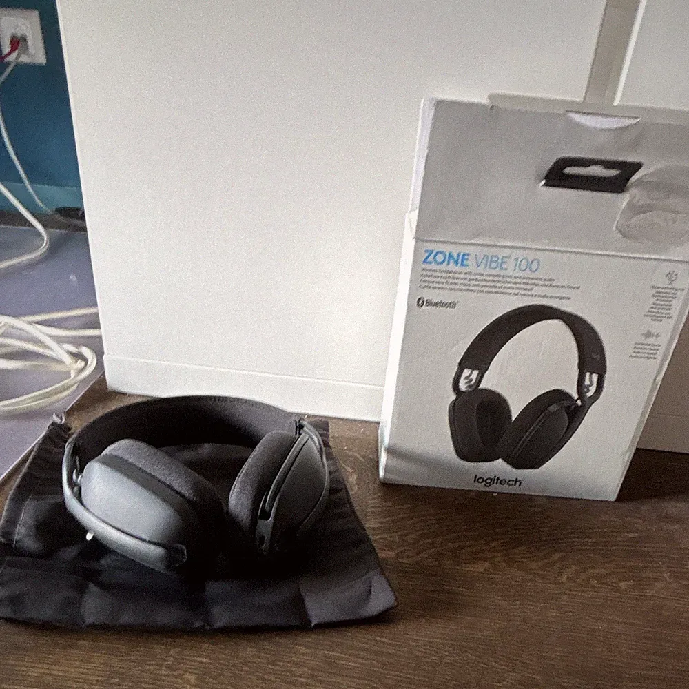 Logitech Zone Vibe 100 Over-Ear Bluetooth Kopfhörer Mikrofon ANC Schwarz