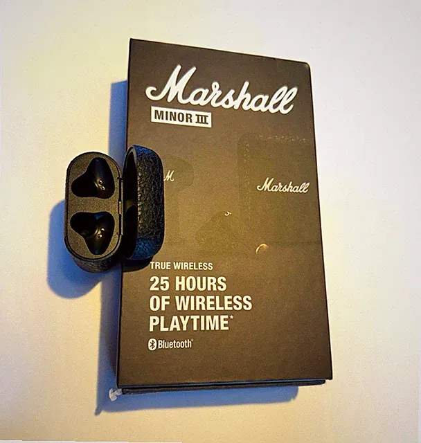 Marshall Minor III True Wireless Ladecase Schwarz