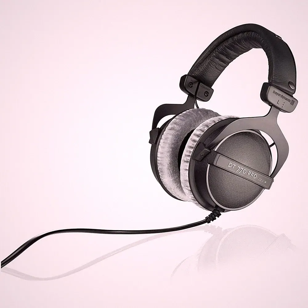 NEU: Beyerdynamic DT 770 Pro 250 Ohm Studio Kopfhörer velour inkl. Tasche